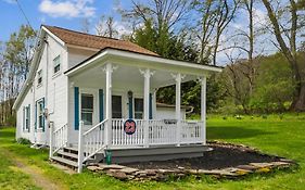 Cozy Milford Cottage On Half Acre W Deck & Grill